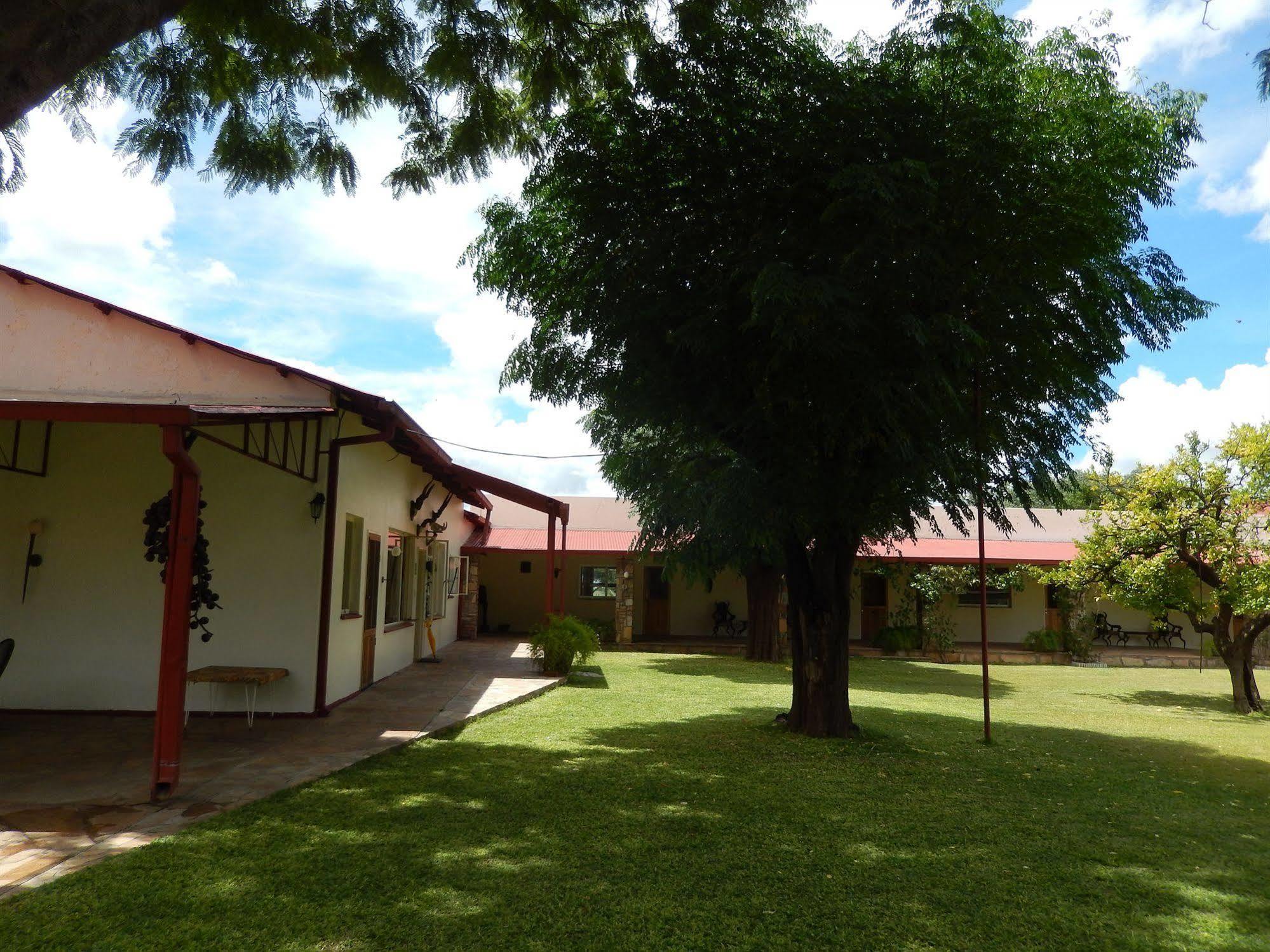 Dornhuegel Guestfarm 호텔 Grootfontein 외부 사진